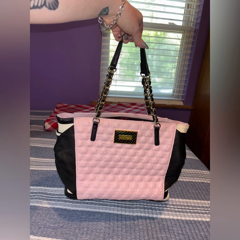 Betsey Johnson Black and Pink tote bag - Picture 6 of 8